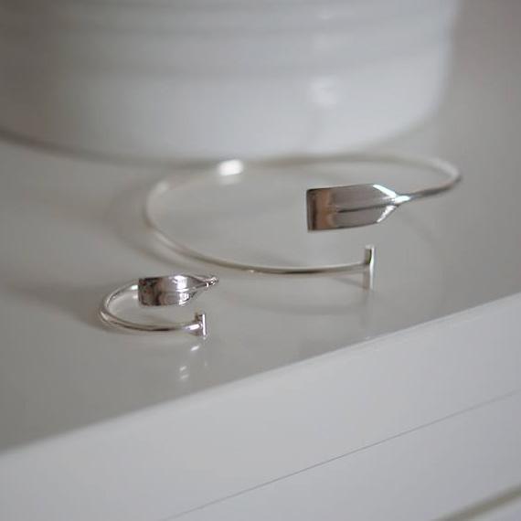 Dragon Boat Bent Paddle Bracelet